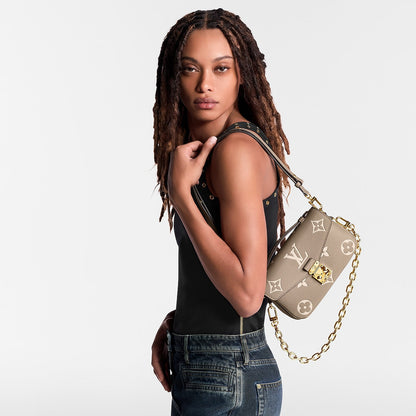 Pochette Métis East West